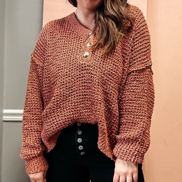 Veveret Sweaters - Veveret Cozy Knit Henley Sweater in Rust